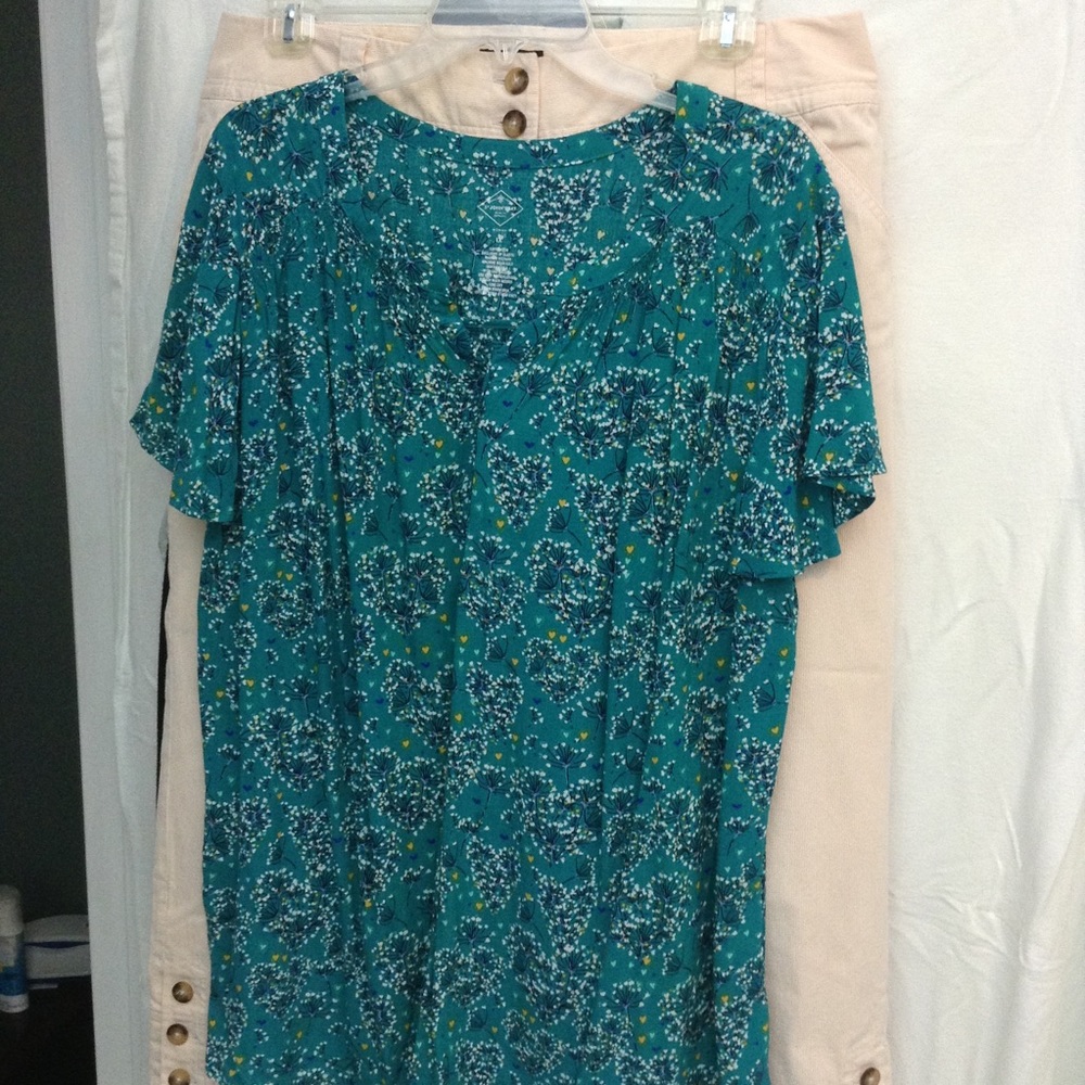 St. John’s Bay Women’s Top